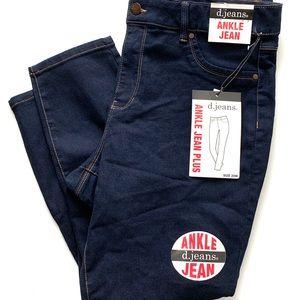 D Jeans Ankle Jean Size 20W

Plus Size